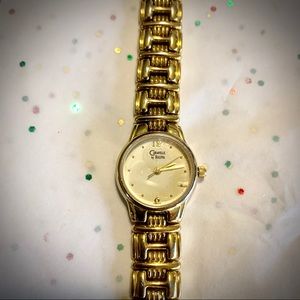 Caravelle By Bulova Watch Gold Tone Link Chain. - image 1